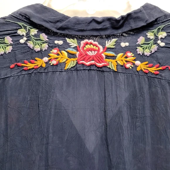 Johnny Was Navy Cupra Rayon Embroidered Floral Tunic - Size L - Picture 6 of 7